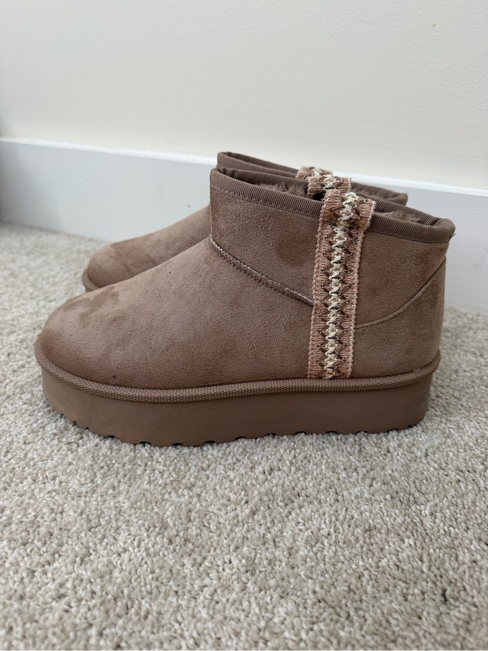 Women’s Suede Platform Ankle Boot in Taupe
